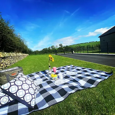 New The Gate Lodge At Dunnanew - 4 Star- Sleeps 5 Seaforde Exterior photo